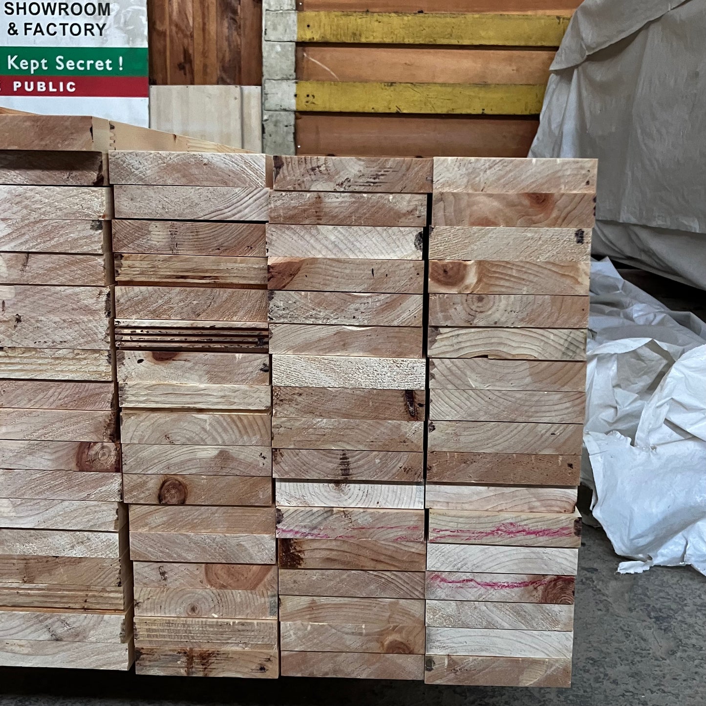 1x4 FJ Knotty Pine Boards