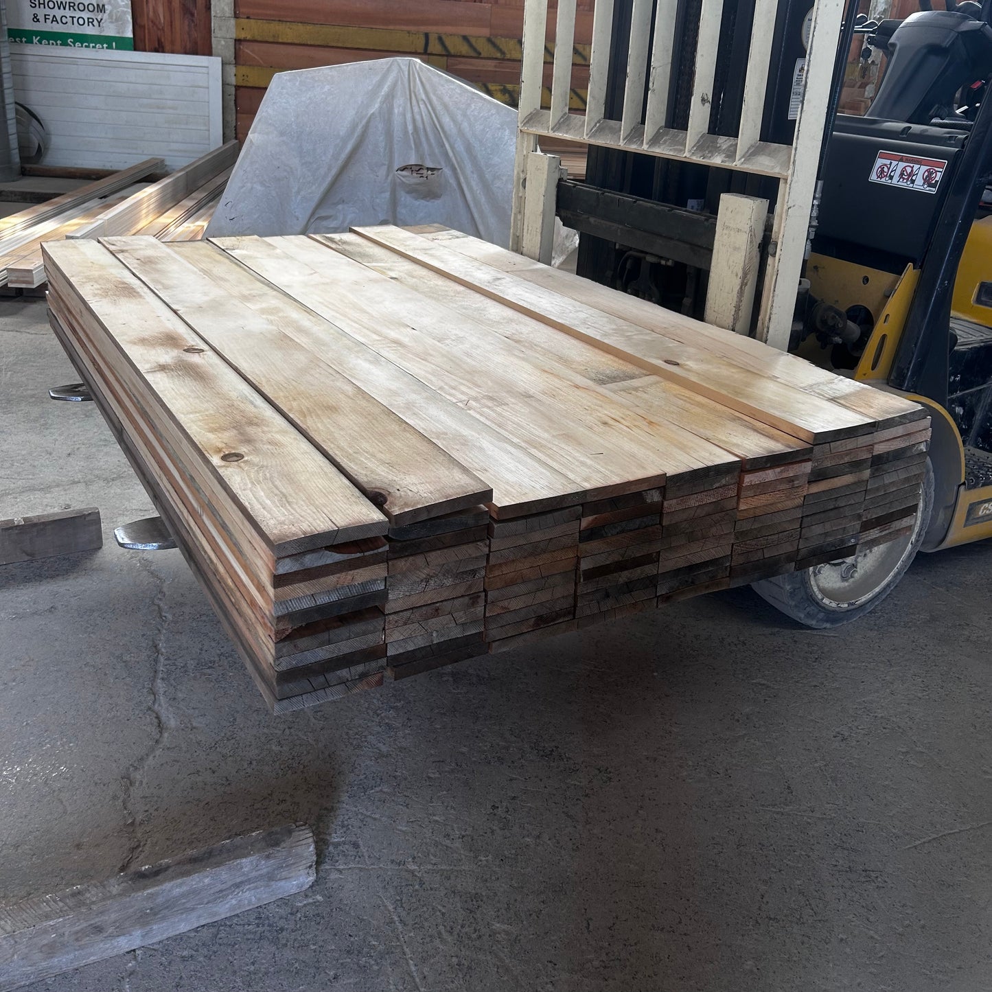 1x6x6' Pine Boards (#T26-11)